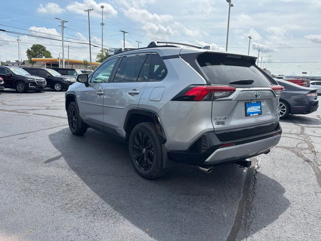 Used 2022 Silver Toyota SE image 7