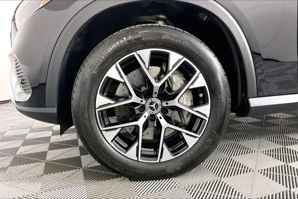 Certified Used 2025 Black Mercedes-Benz GLC 350e image 8