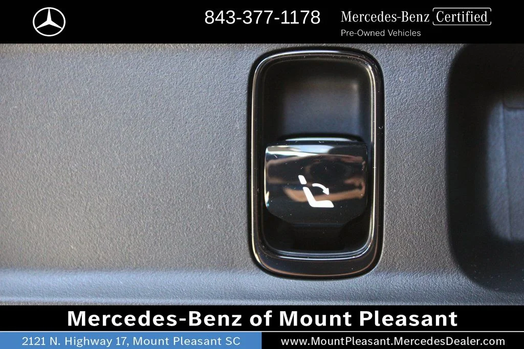 Certified Used 2025 Black Mercedes-Benz GLC 300 image 10