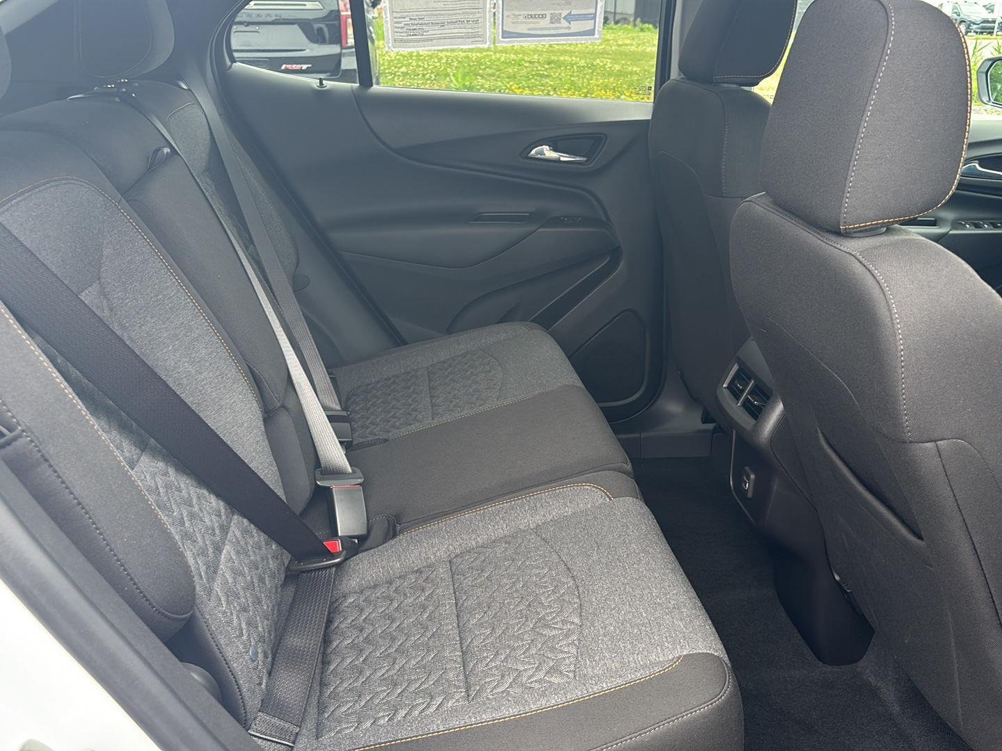 Used 2024 Summit White Chevrolet LT image 34