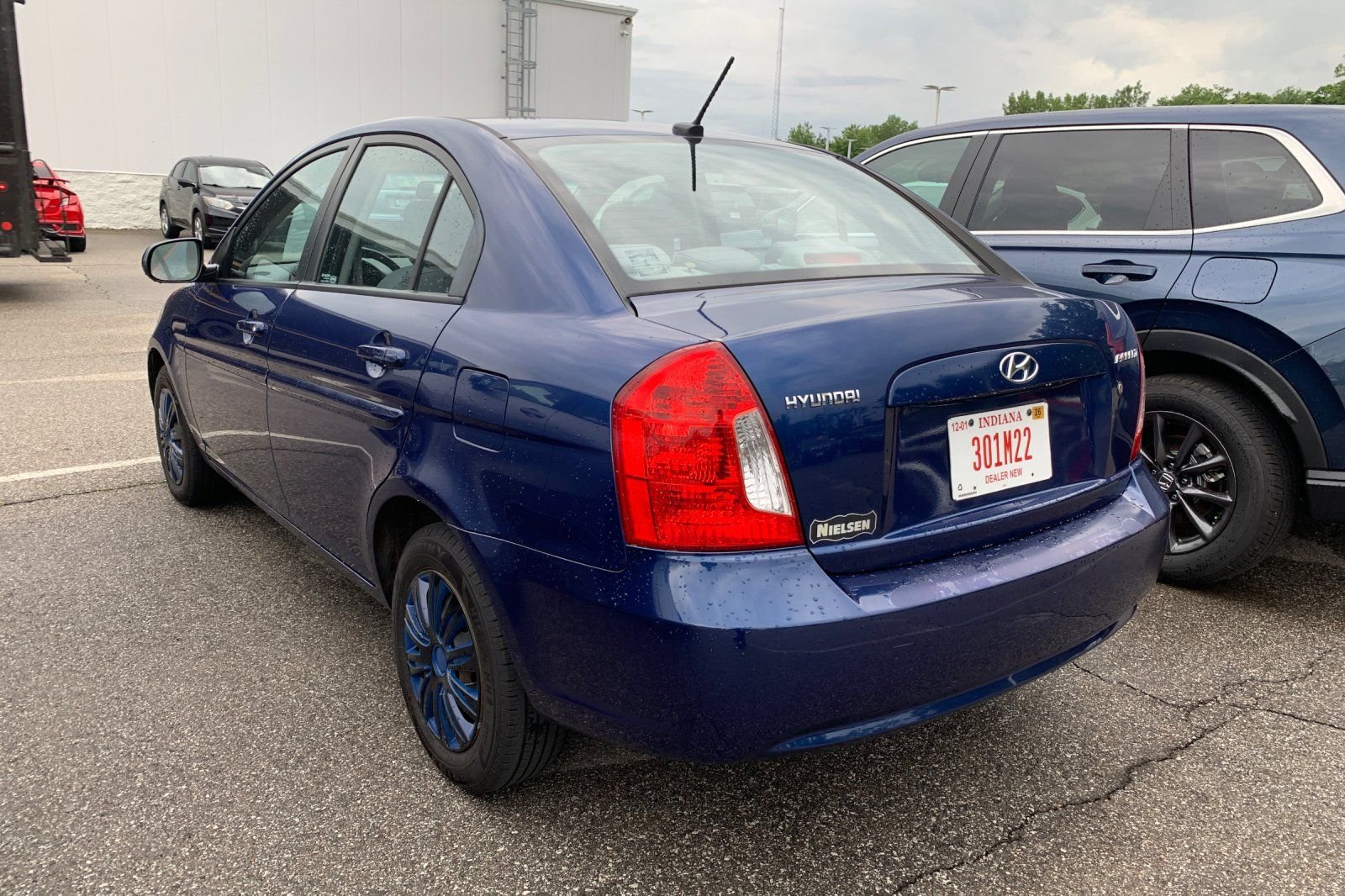 Used 2010 Blue Hyundai GLS image 2