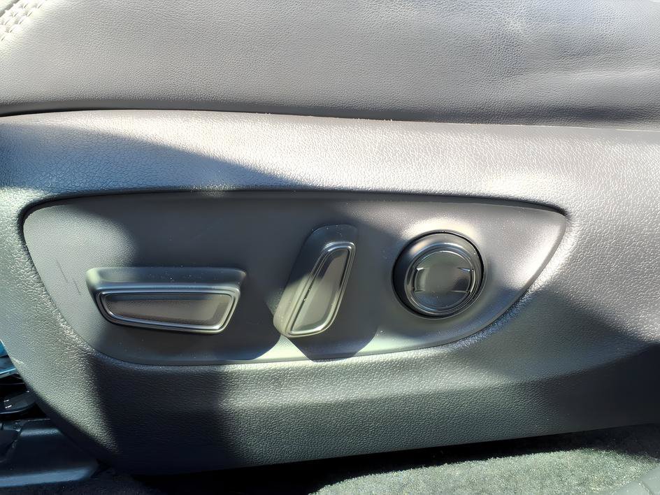 Used 2024 Magnetic Gray Metallic Toyota XLE Premium image 17