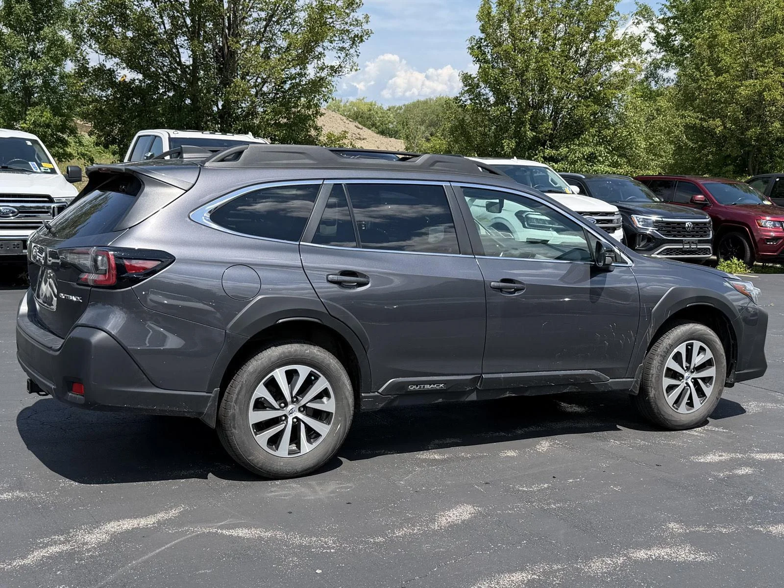 Used 2025 Magnetite Gray Metallic Subaru Premium image 4