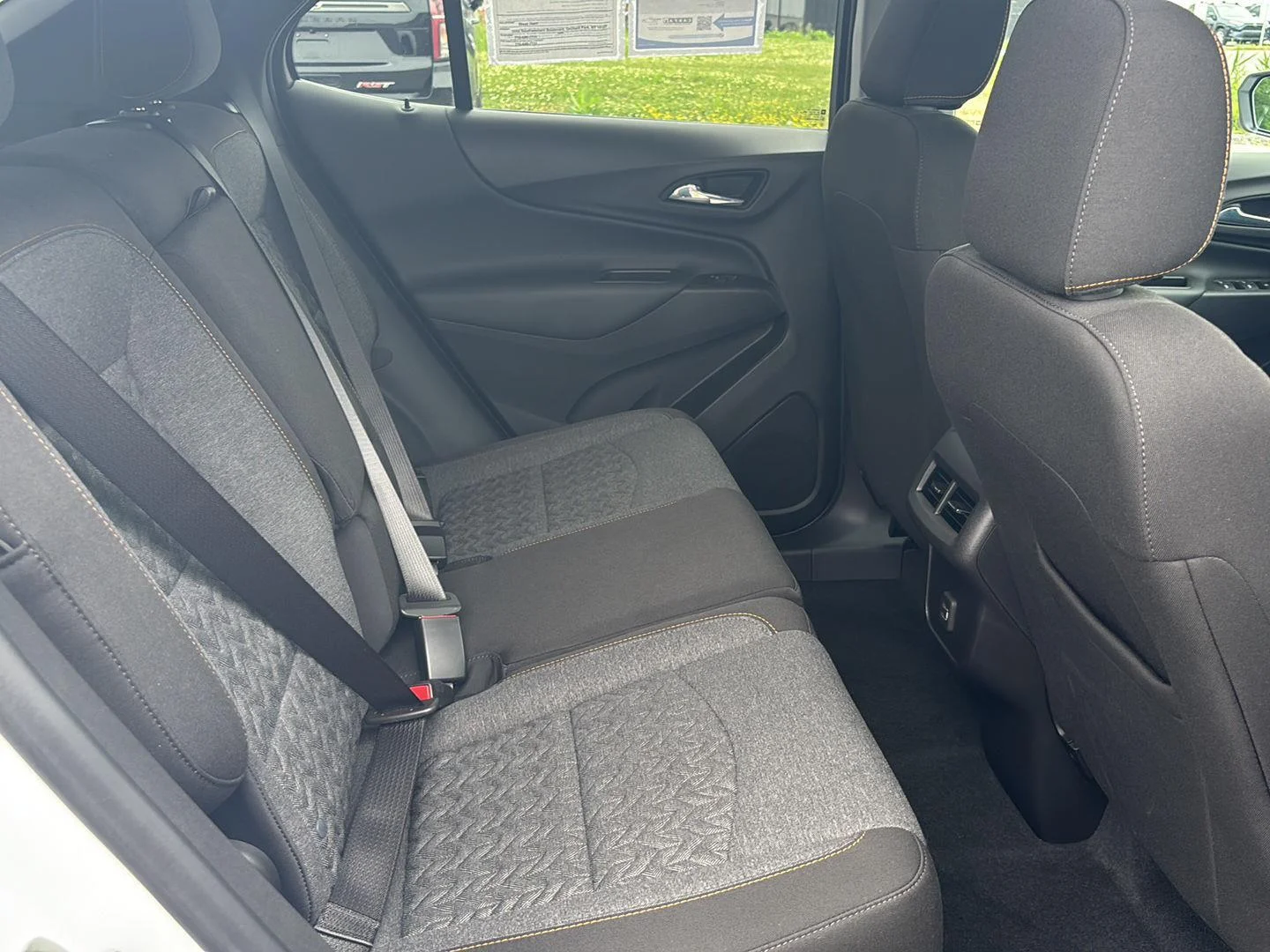 Used 2024 Summit White Chevrolet LT image 34