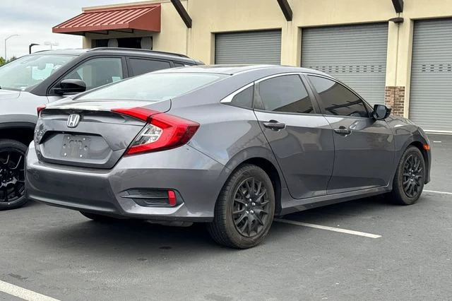 Used 2018 Modern Steel Metallic Honda LX image 5