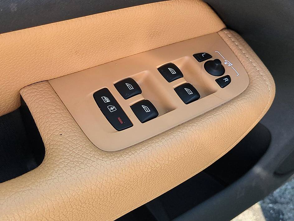 Used 2019 -SELECT- Volvo Momentum image 13