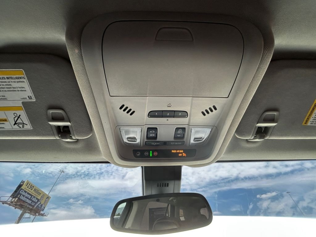 Used 2021 Gray GMC SLT image 29