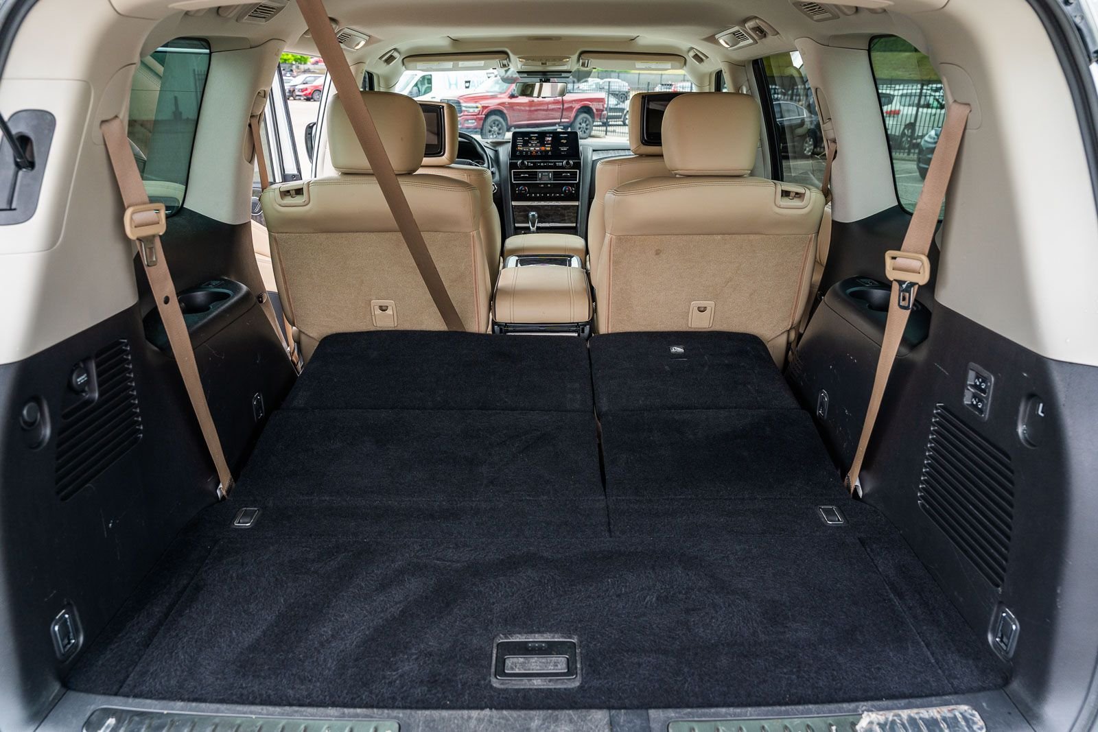 2023 Nissan Armada Platinum - Photo 24