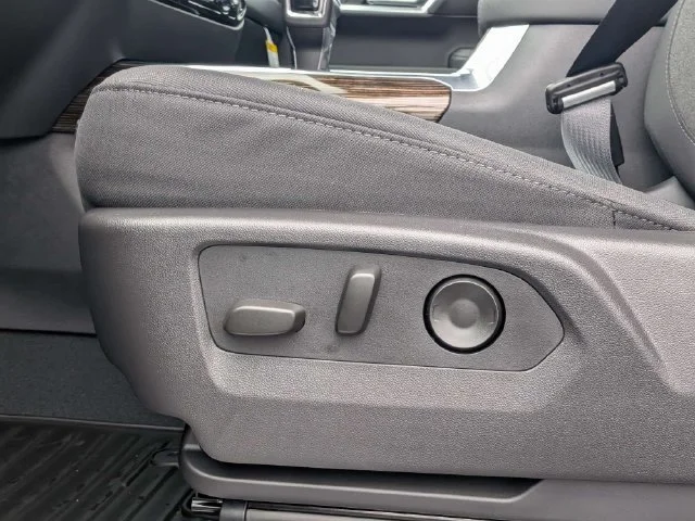 New 2026 Sterling Metallic GMC Elevation image 20