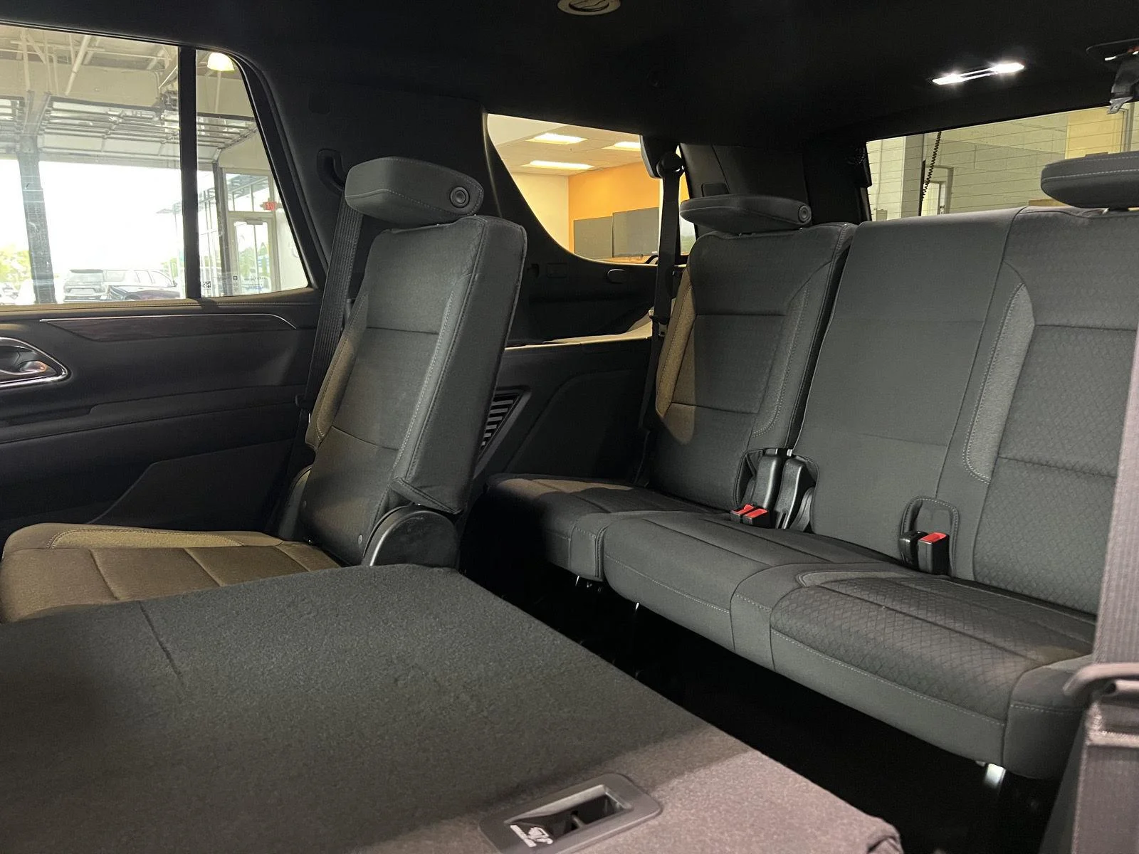 Used 2023 MIDNIGHT BLUE METALLIC Chevrolet LS image 18