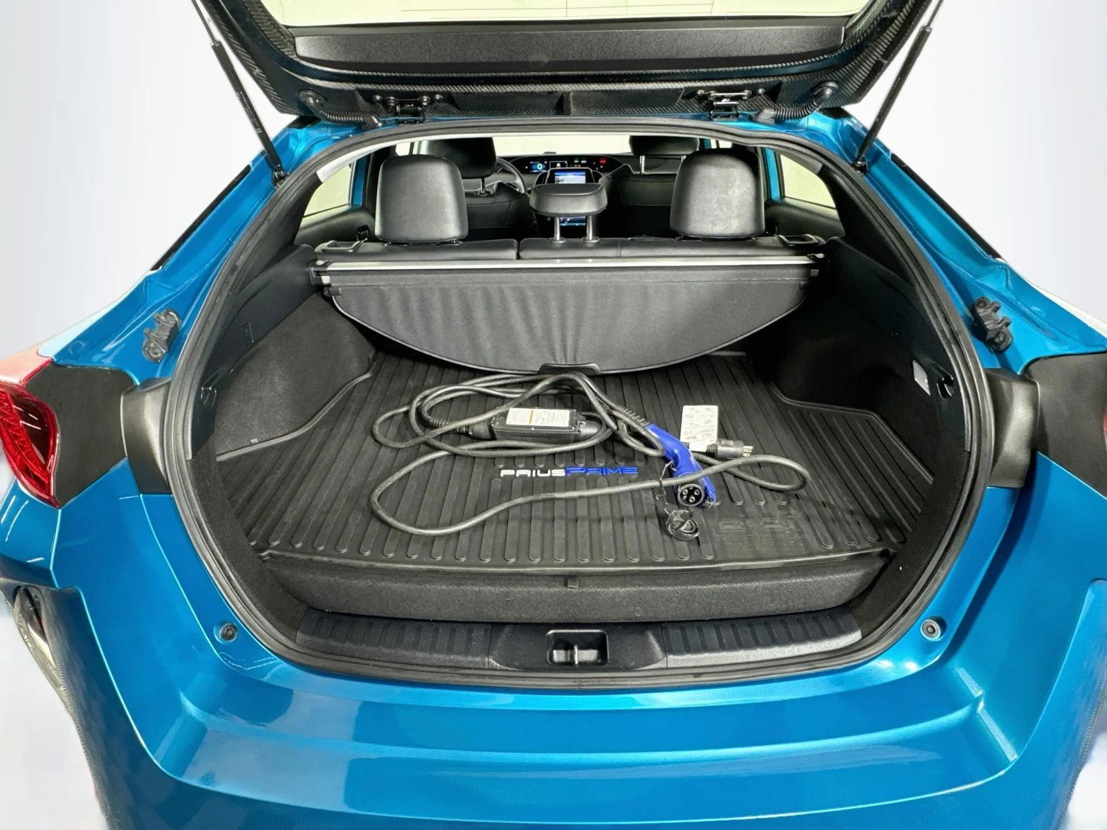 Certified Used 2022 Blue Toyota XLE image 24