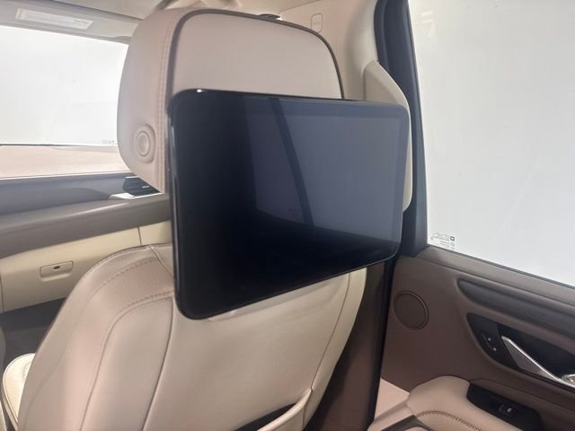 Used 2021 White GMC Denali image 21