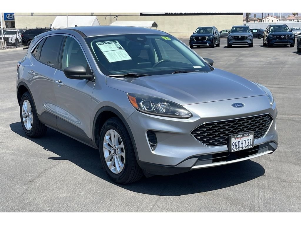 Used 2022 ICONIC SILVER Ford SE image 9