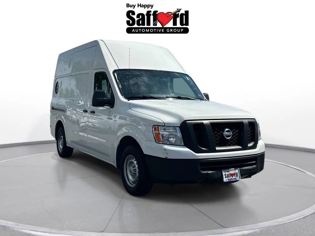 Used 2019 White Nissan S image 9