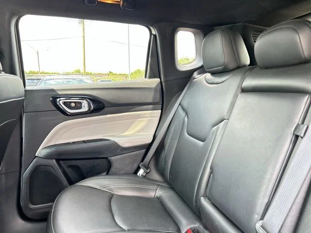 Used 2025 Silver Jeep Limited image 17