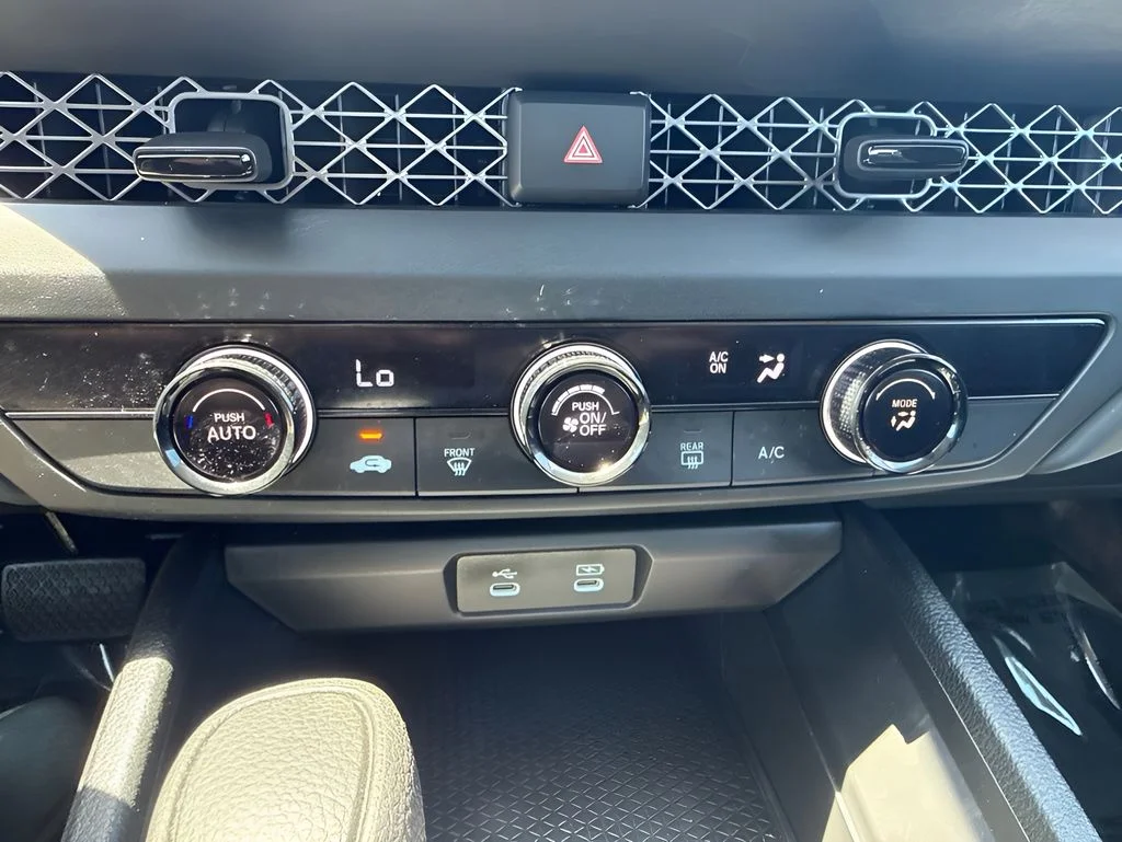 Used 2025 Silver Honda LX image 17