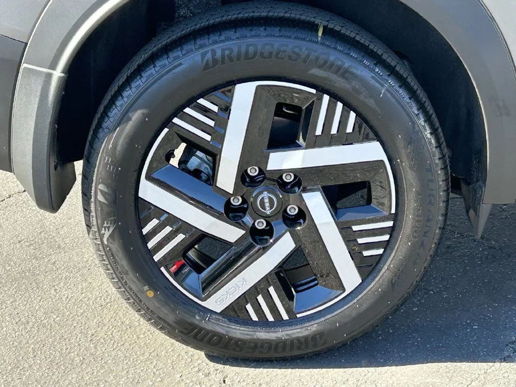 New 2027 Gun Metallic Nissan SV image 7
