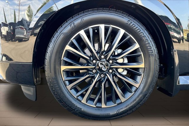 Used 2026 Black INFINITI AUTOGRAPH image 9