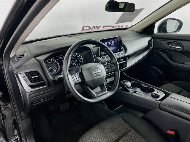 2025 Nissan Rogue SV - Photo 33