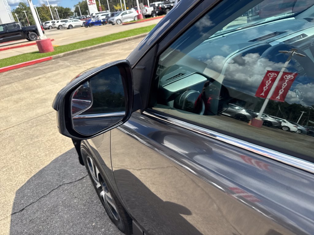 Used 2016 Gray Toyota LE image 14