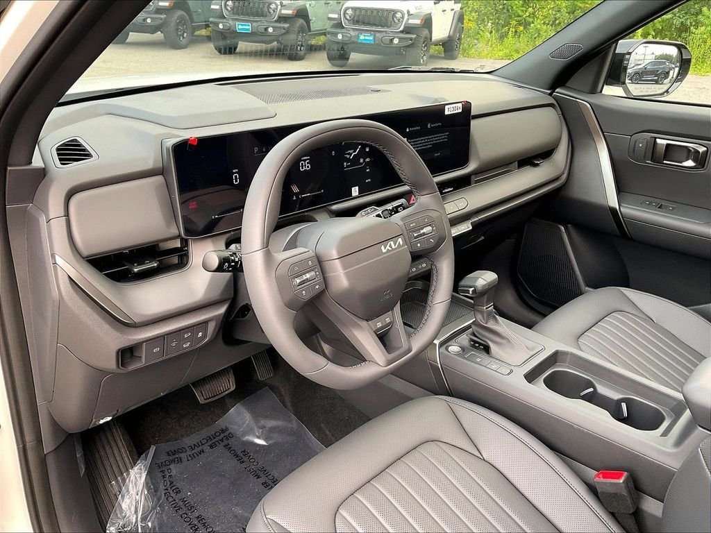 New 2027 Snow White Pearl Kia X-Line image 9