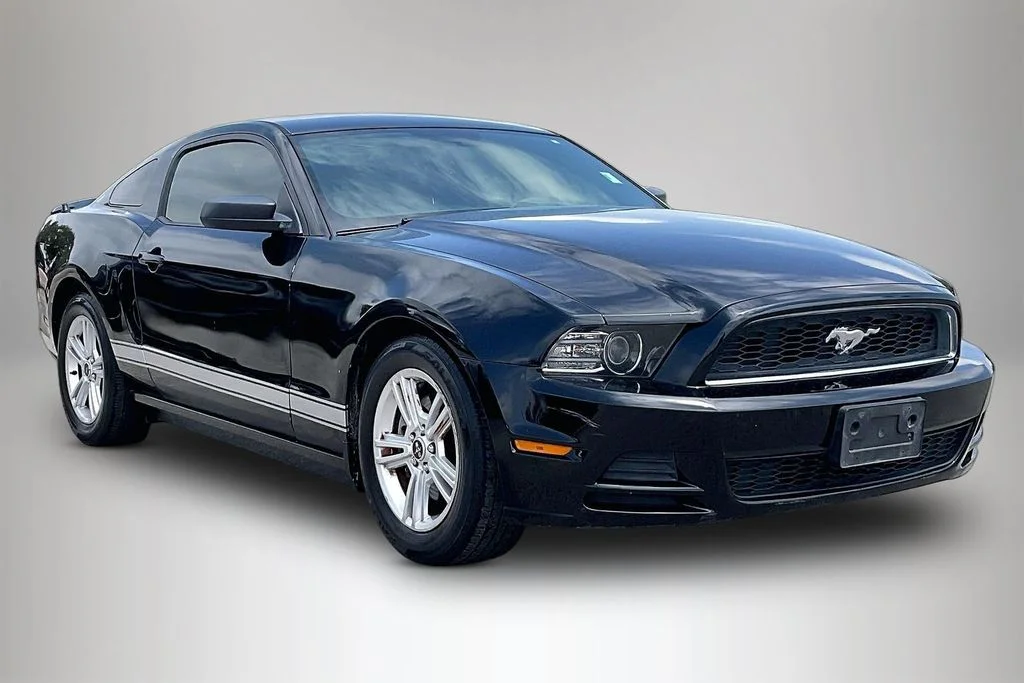 2013 Ford Mustang V6's photo