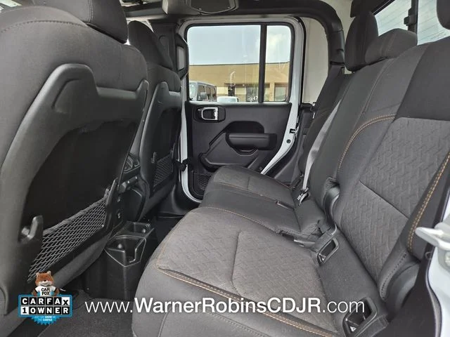 Used 2025 White Jeep Mojave image 6