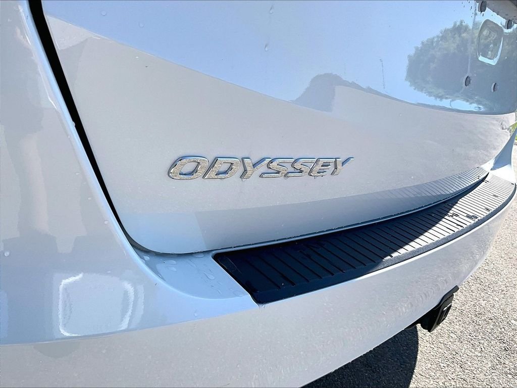 Used 2021 White Honda EX-L image 28