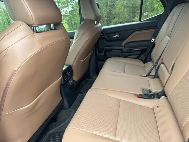 Used 2025 Underground Toyota Limited image 7