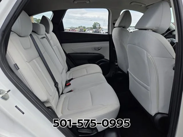 Used 2025 White Hyundai SEL image 17