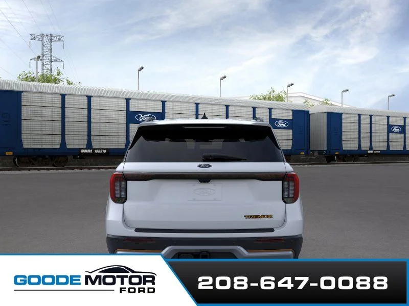 New 2026 Space White Metallic Ford Tremor® image 5