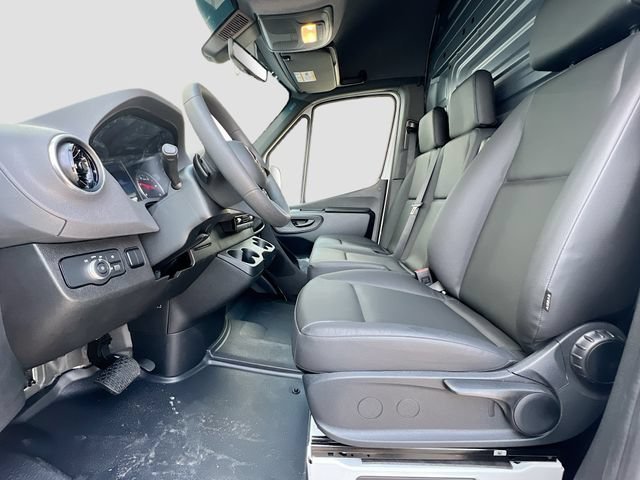 New 2026 Arctic White Mercedes-Benz Cargo 170 WB image 16
