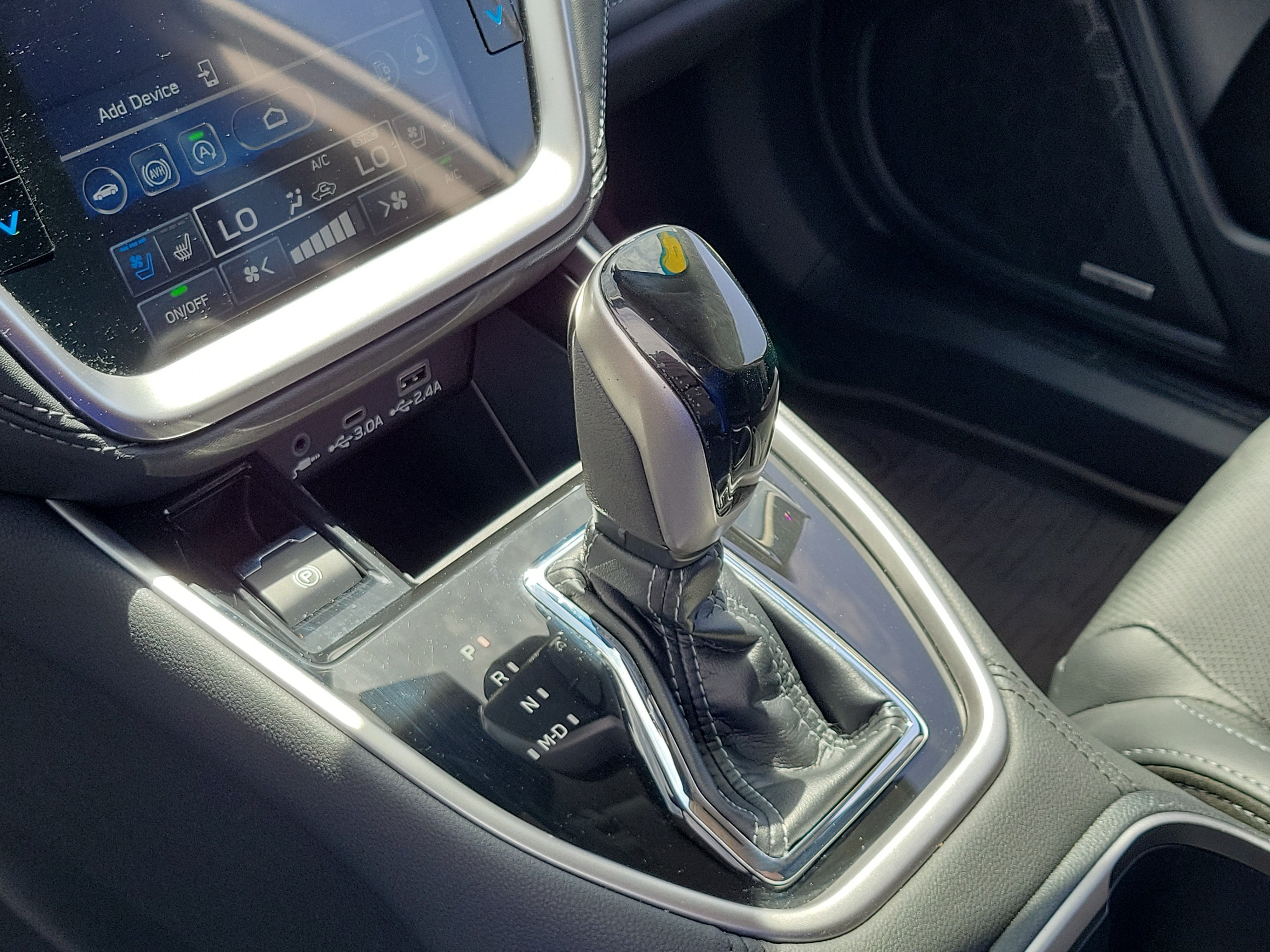Used 2024 Crystal White Pearl Subaru Touring image 28