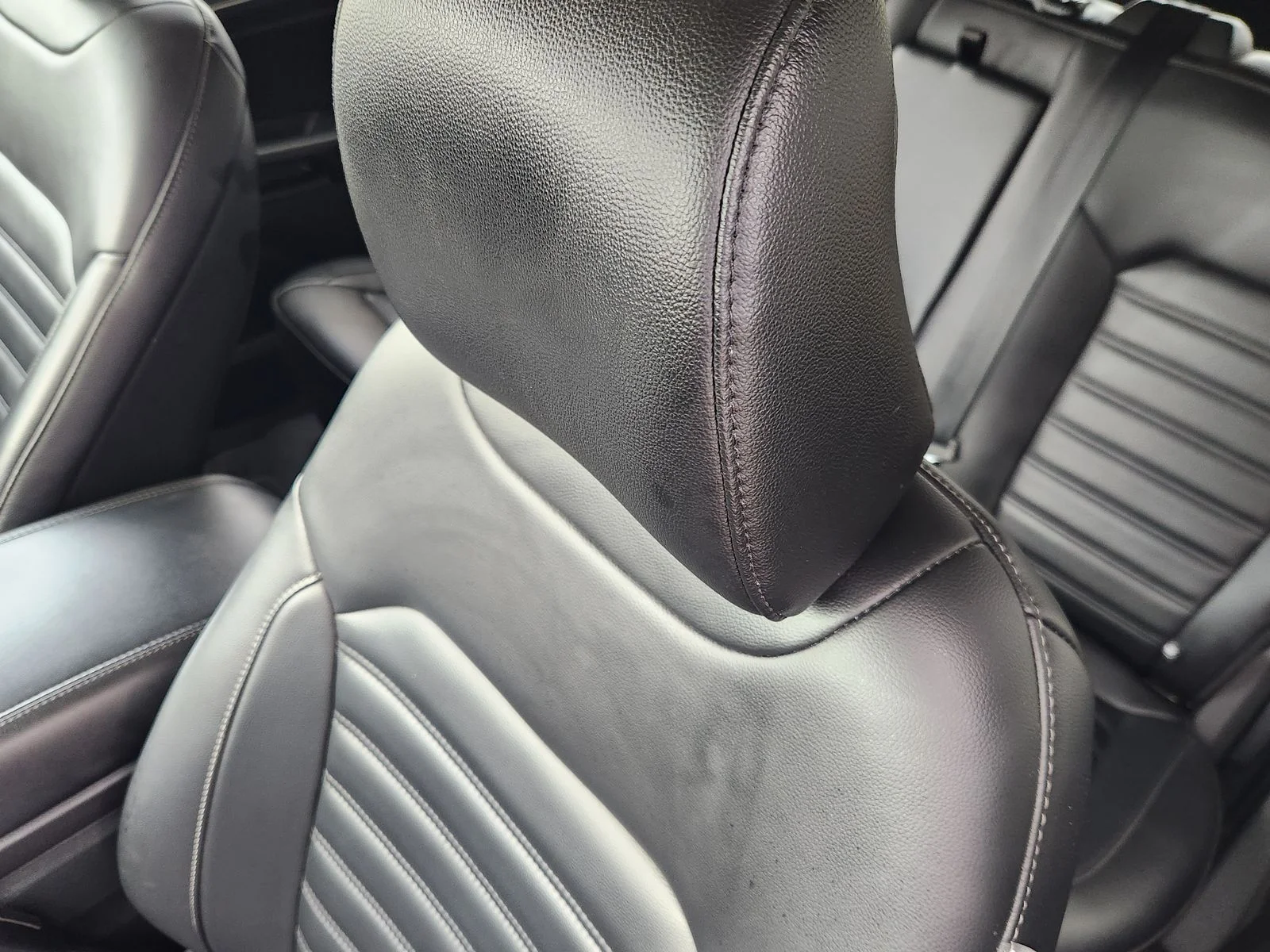 Used 2024 Gray Ford SEL image 25