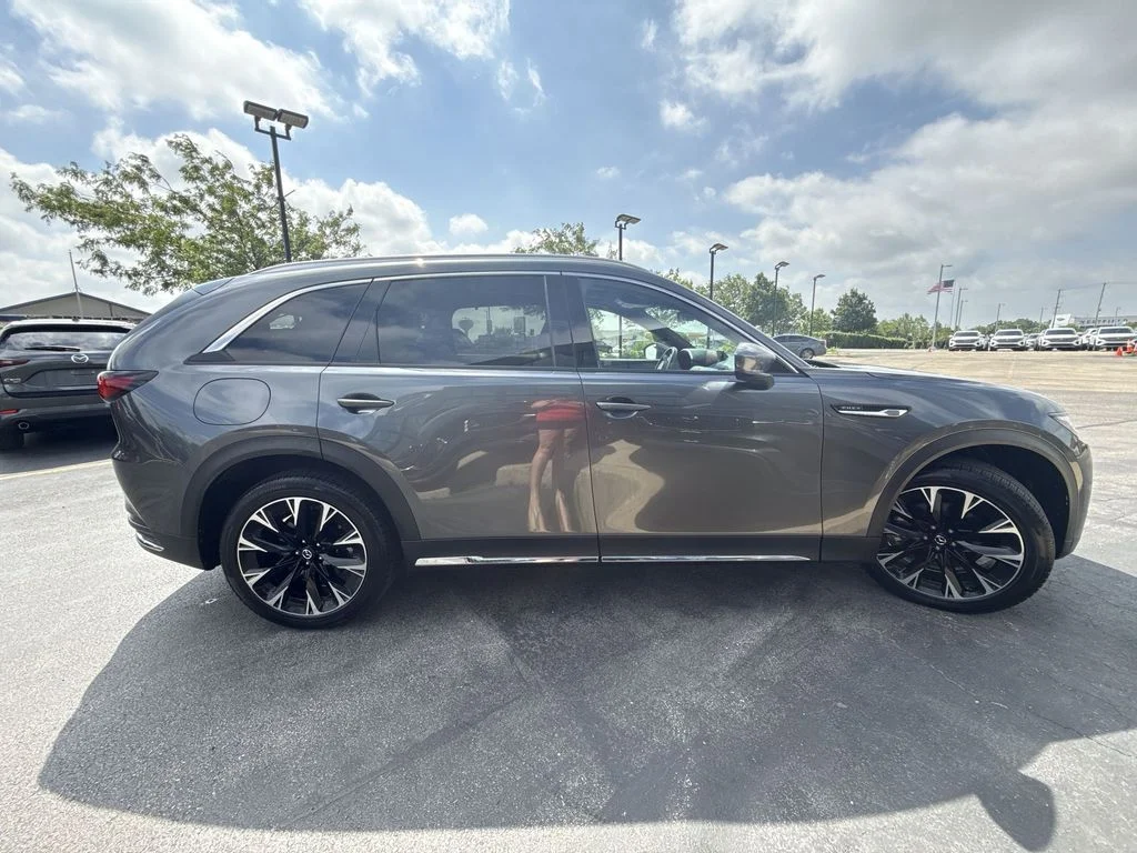 Used 2024 Gray Mazda Premium Plus image 4