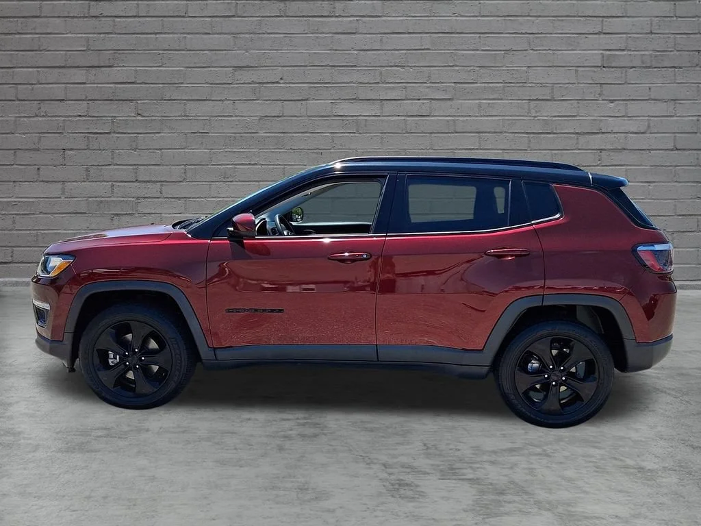 Used 2021 Velvet Red Pearlcoat Jeep Altitude image 7