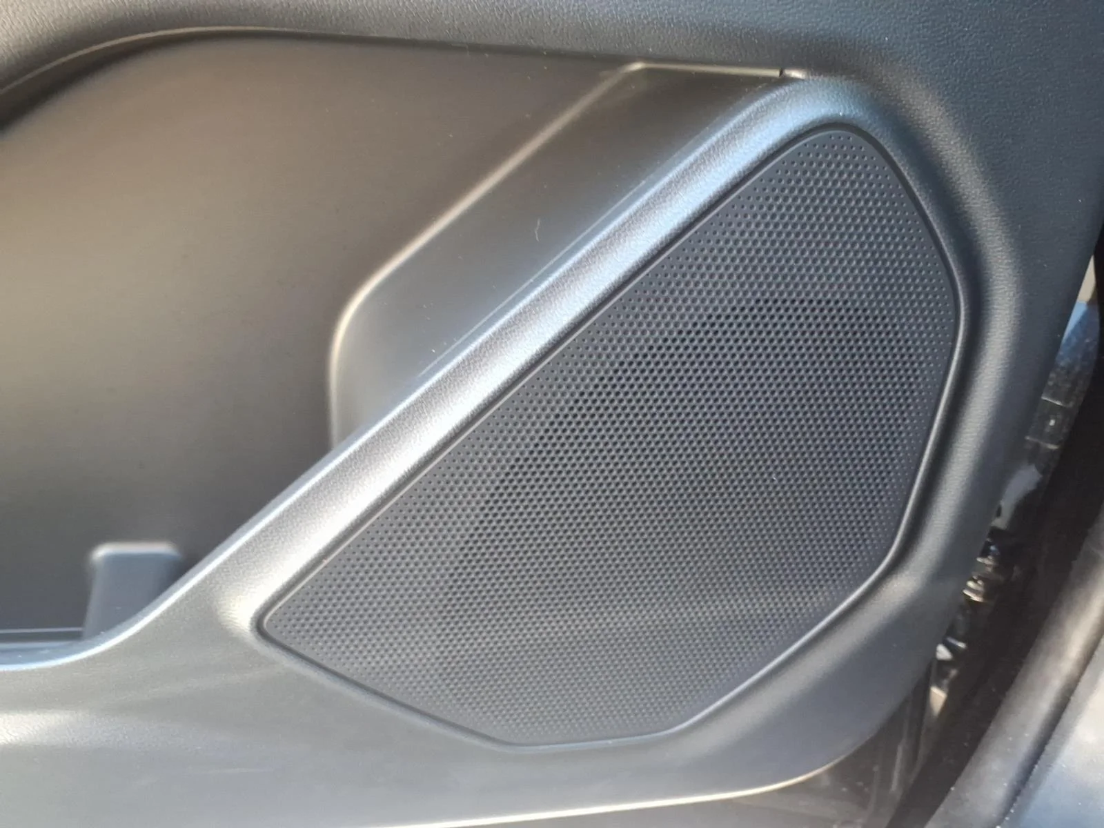 Used 2025 Agate Black Metallic Ford ST-Line image 6