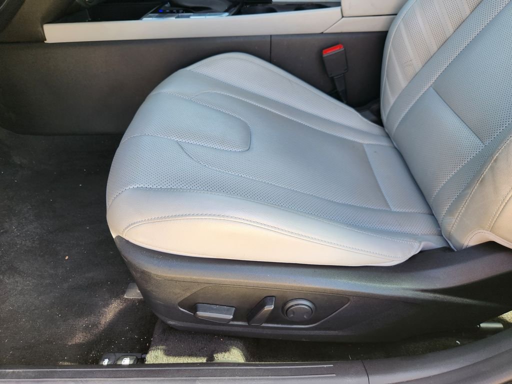 Used 2025 Intense Blue Hyundai Limited image 22