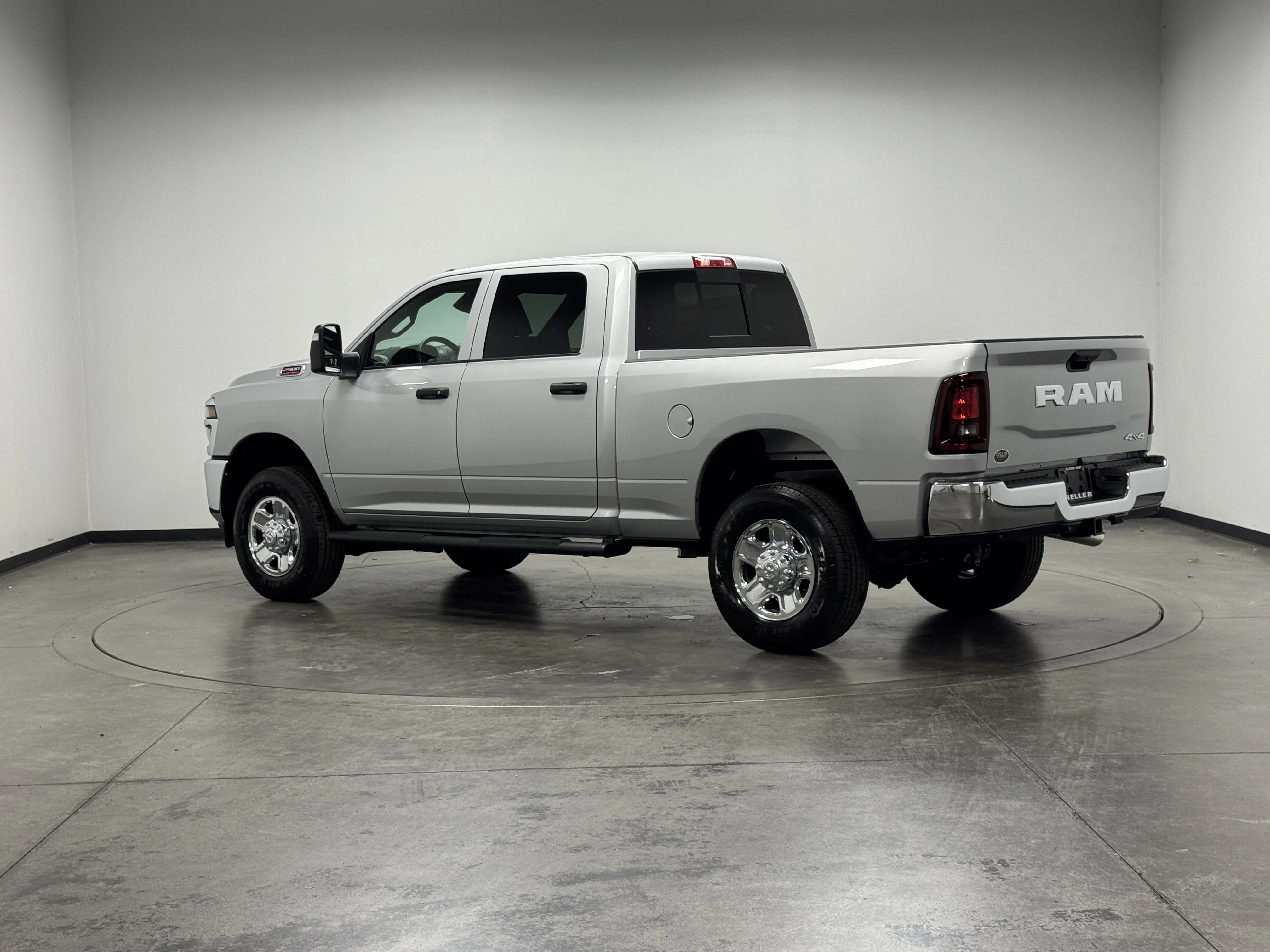 New 2026 Silver-Zynith Exterior Paint RAM Tradesman image 6