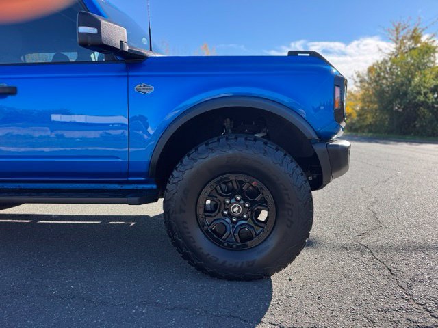 Used 2023 Blue Ford Wildtrak image 9