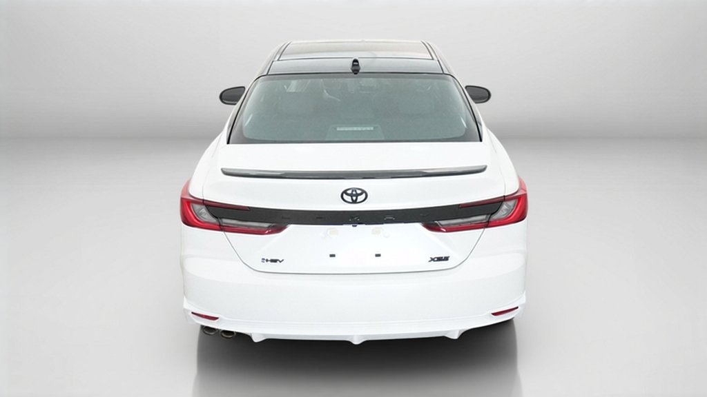 New 2026 Wind Chill Pearl with Midnight Black Metallic roof Toyota XSE image 28