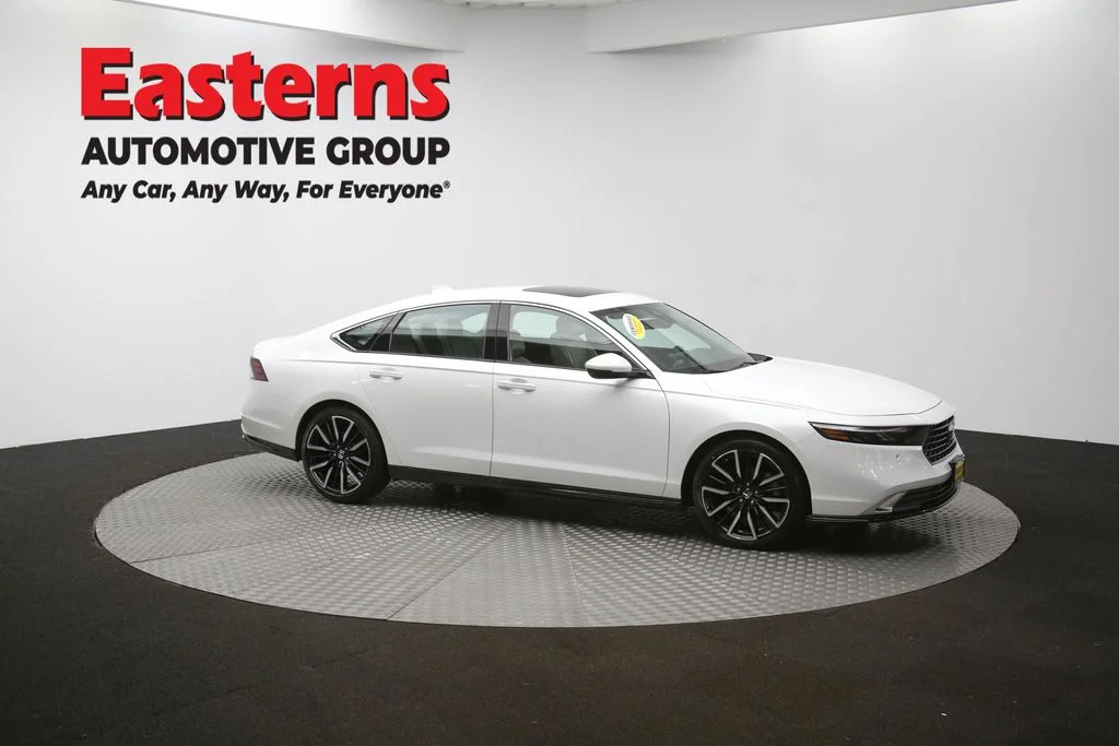 Used 2024 White Honda Touring image 45