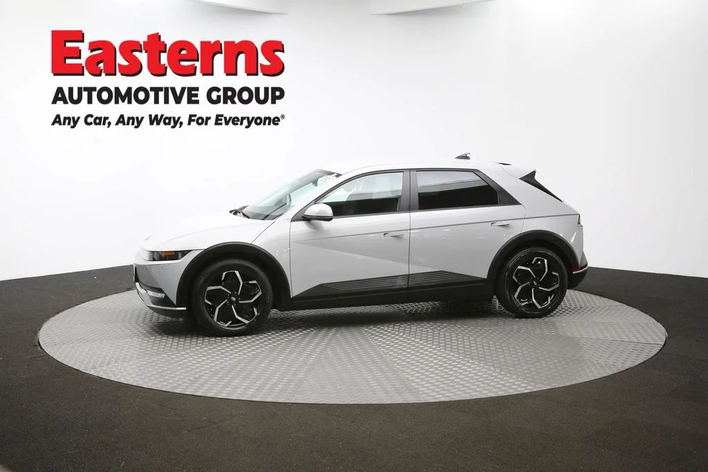 Used 2024 Gray Hyundai SEL image 55