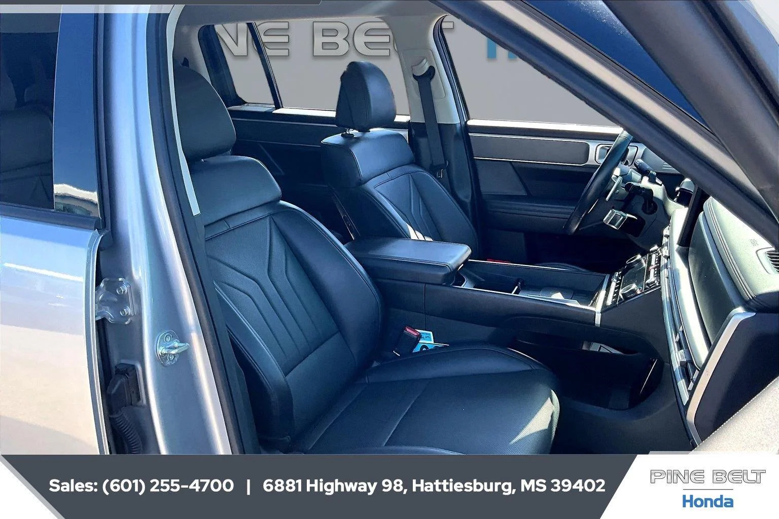 Used 2025 Shimmering Silver Hyundai SEL image 6