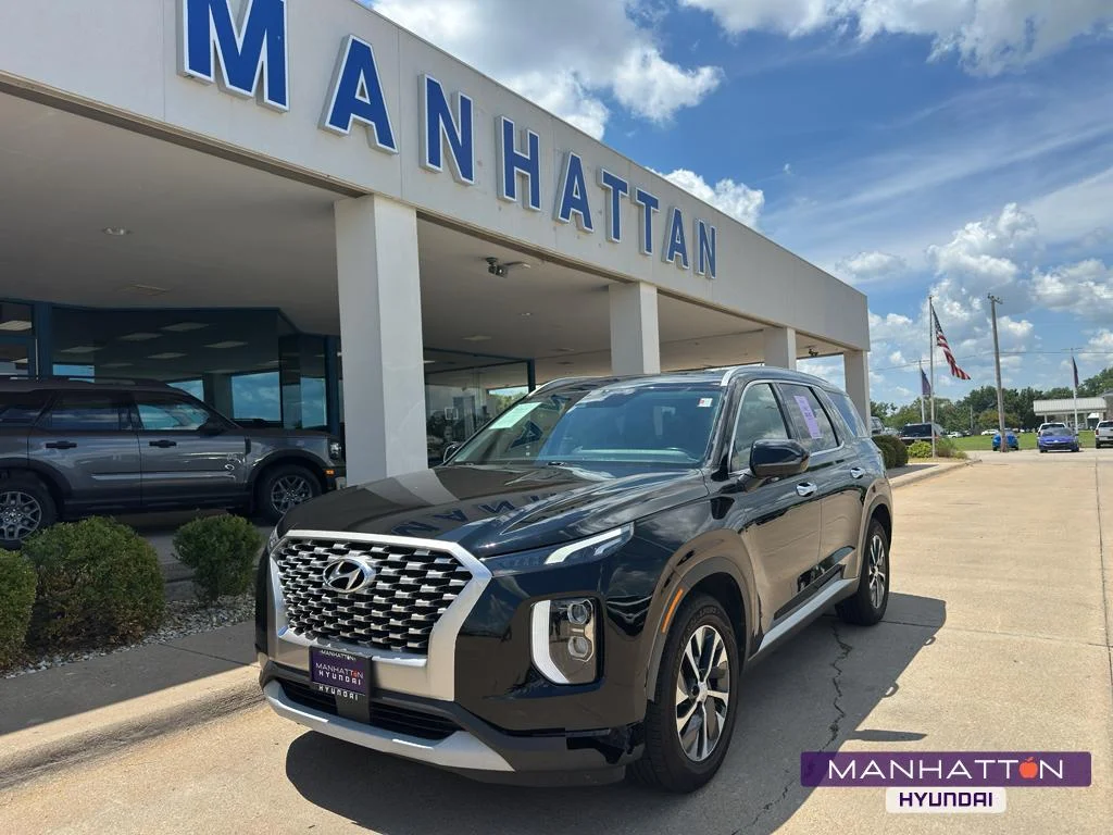 Used 2022  Hyundai SEL image 1