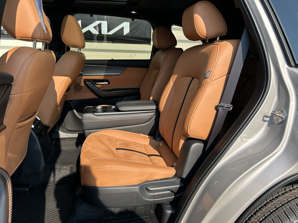 Used 2025 Platinum Quartz Mazda S Premium Plus Package image 14