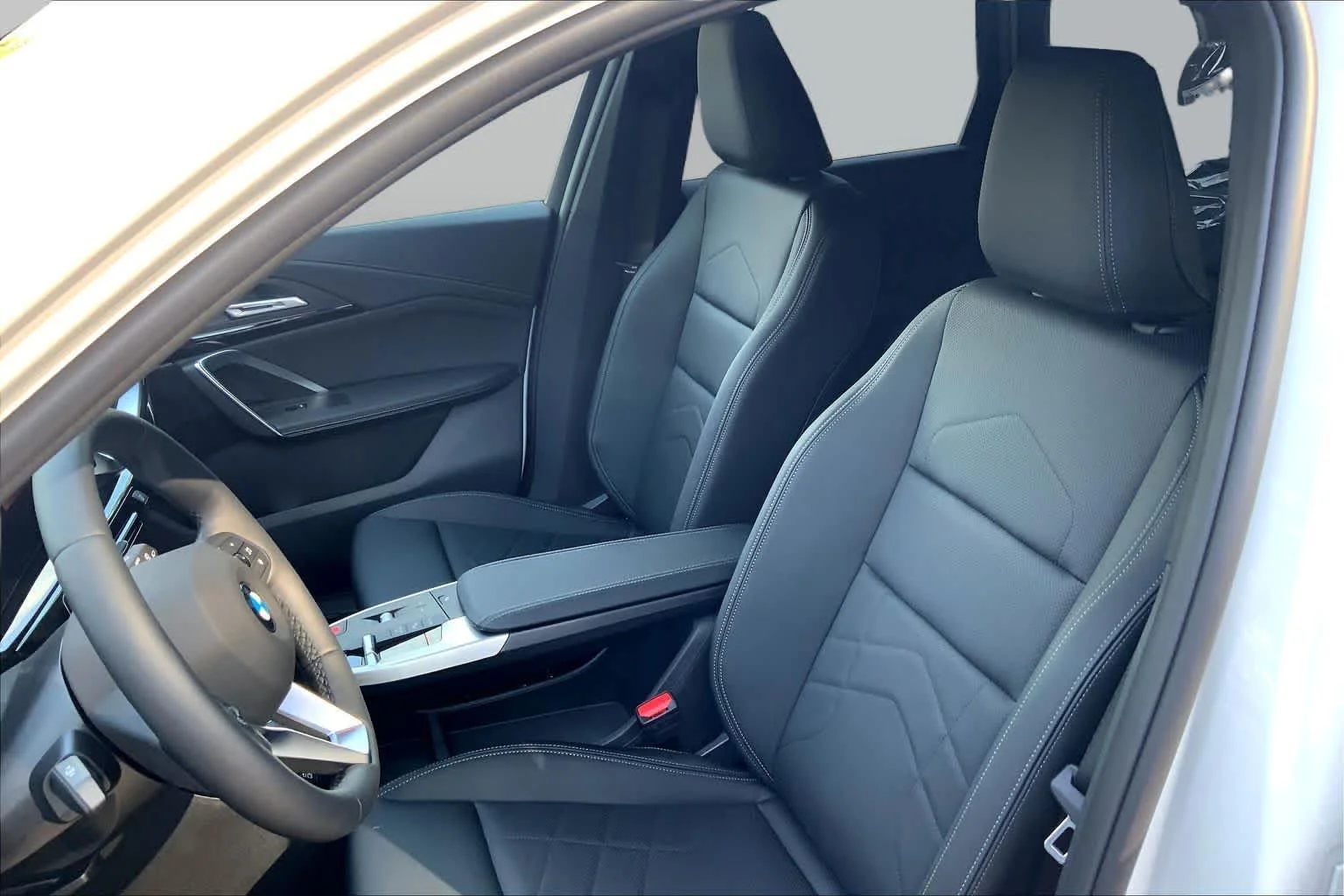 New 2027 Alpine White BMW xDrive28i image 9