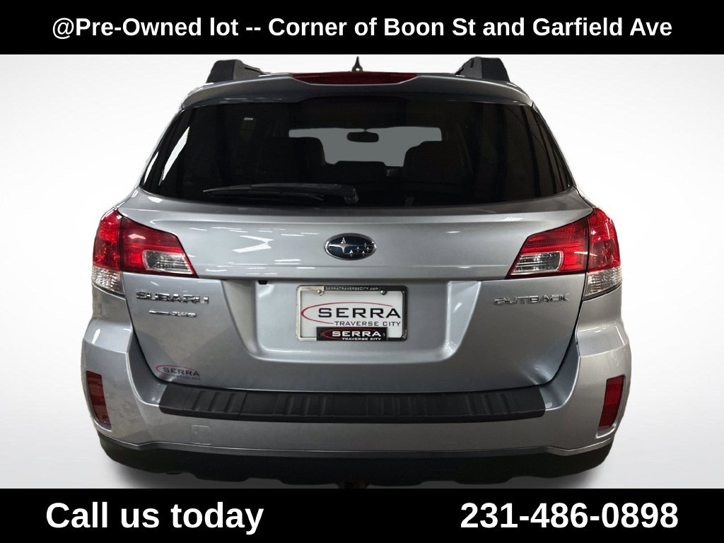 Used 2014 Silver Subaru 2.5i image 4