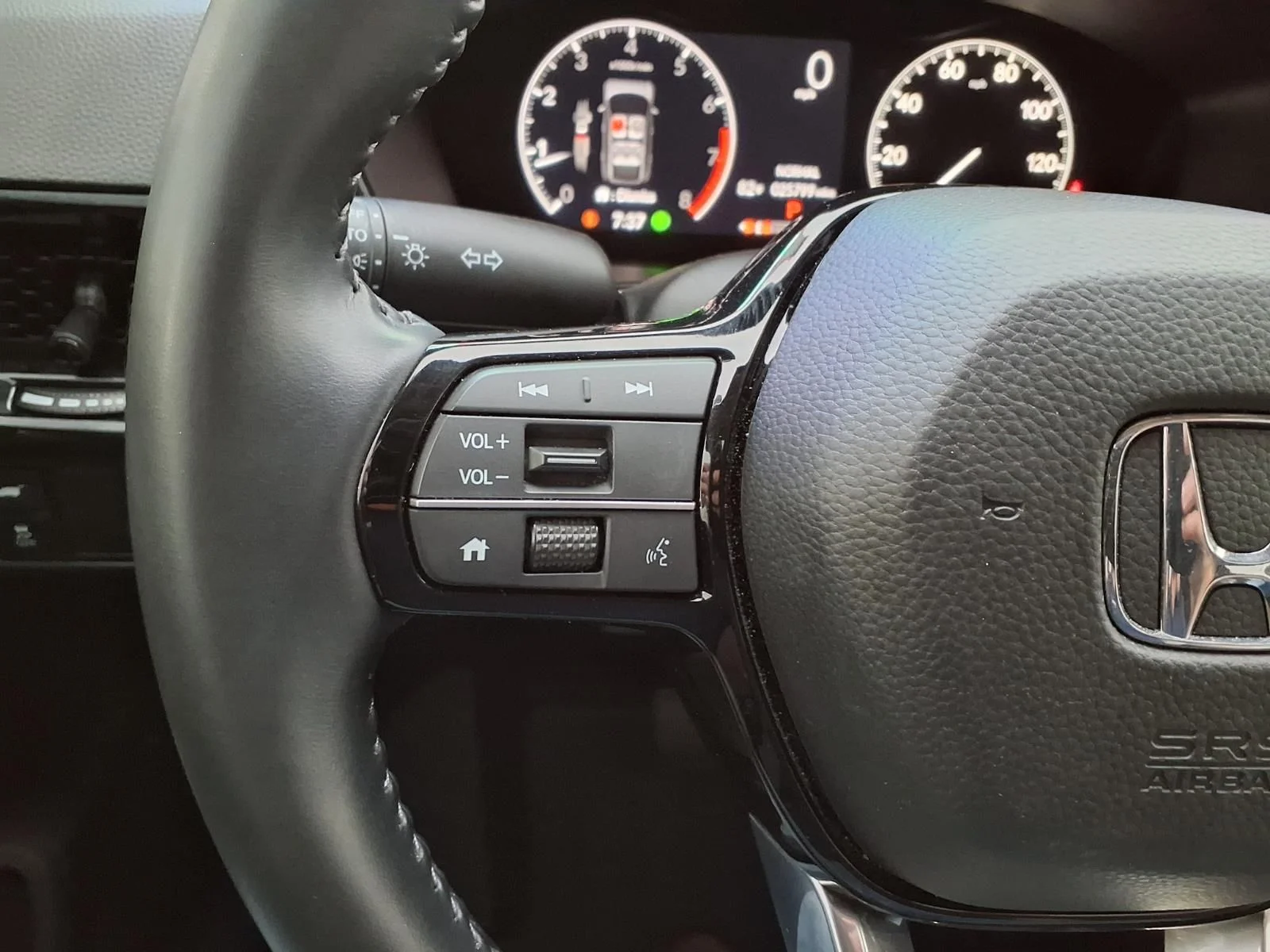 Used 2025 Gray Honda EX-L image 24