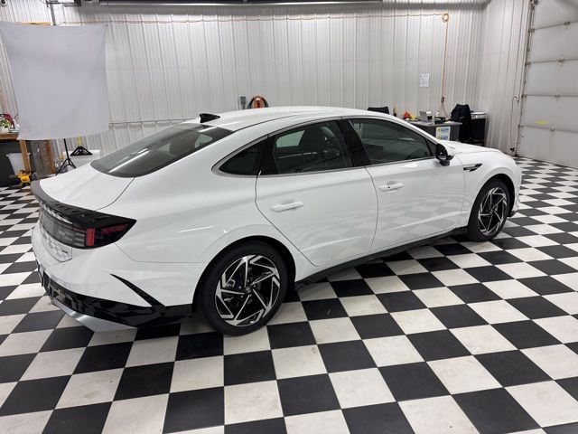 Certified Used 2026 White Hyundai SEL Sport image 3